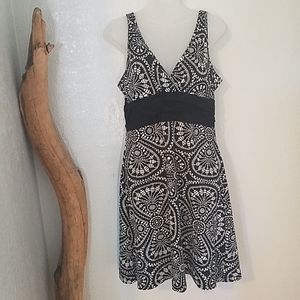 Patagonia black and white dress size L